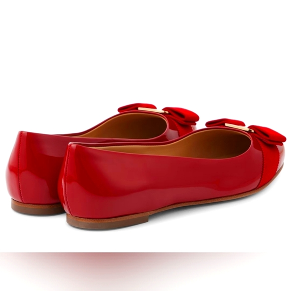 Ferragamo Varina Red Patent Leather Ballet Flats - 5.5B - New without Tags - Picture 5 of 10